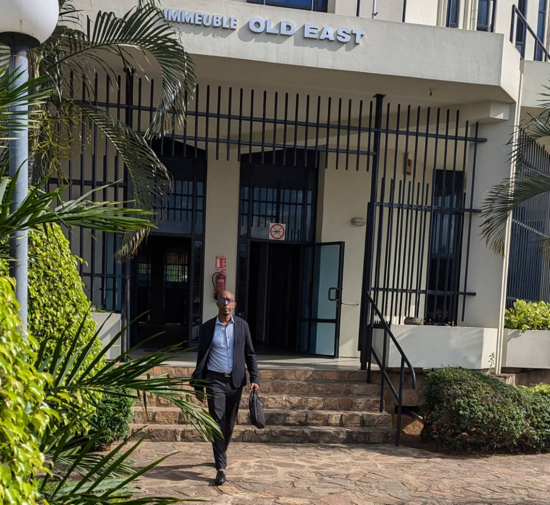 A l'AFD, au bureau de Bujumbura, ou sur les chantiers (photo de couverture)