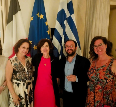 Mme Georgia PROTOGEROU, Promotion Olympe de Gouges, ENA 2015,  S.E. Mme l’Ambassadrice de France en Grèce Laurence AUER, M. Konstantinos PSATHAS, Promotion Palmyre, ENA 2016, Mme Hélène GRAPSA, Promotion Jules Verne, ENA  2014.