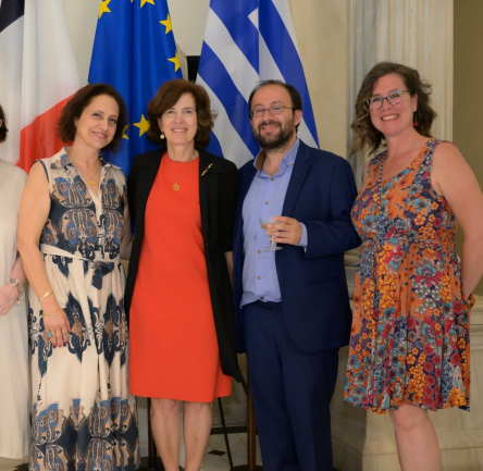 Mme Georgia PROTOGEROU, Promotion Olympe de Gouges, ENA 2015,  S.E. Mme l’Ambassadrice de France en Grèce Laurence AUER, M. Konstantinos PSATHAS, Promotion Palmyre, ENA 2016, Mme Hélène GRAPSA, Promotion Jules Verne, ENA  2014.